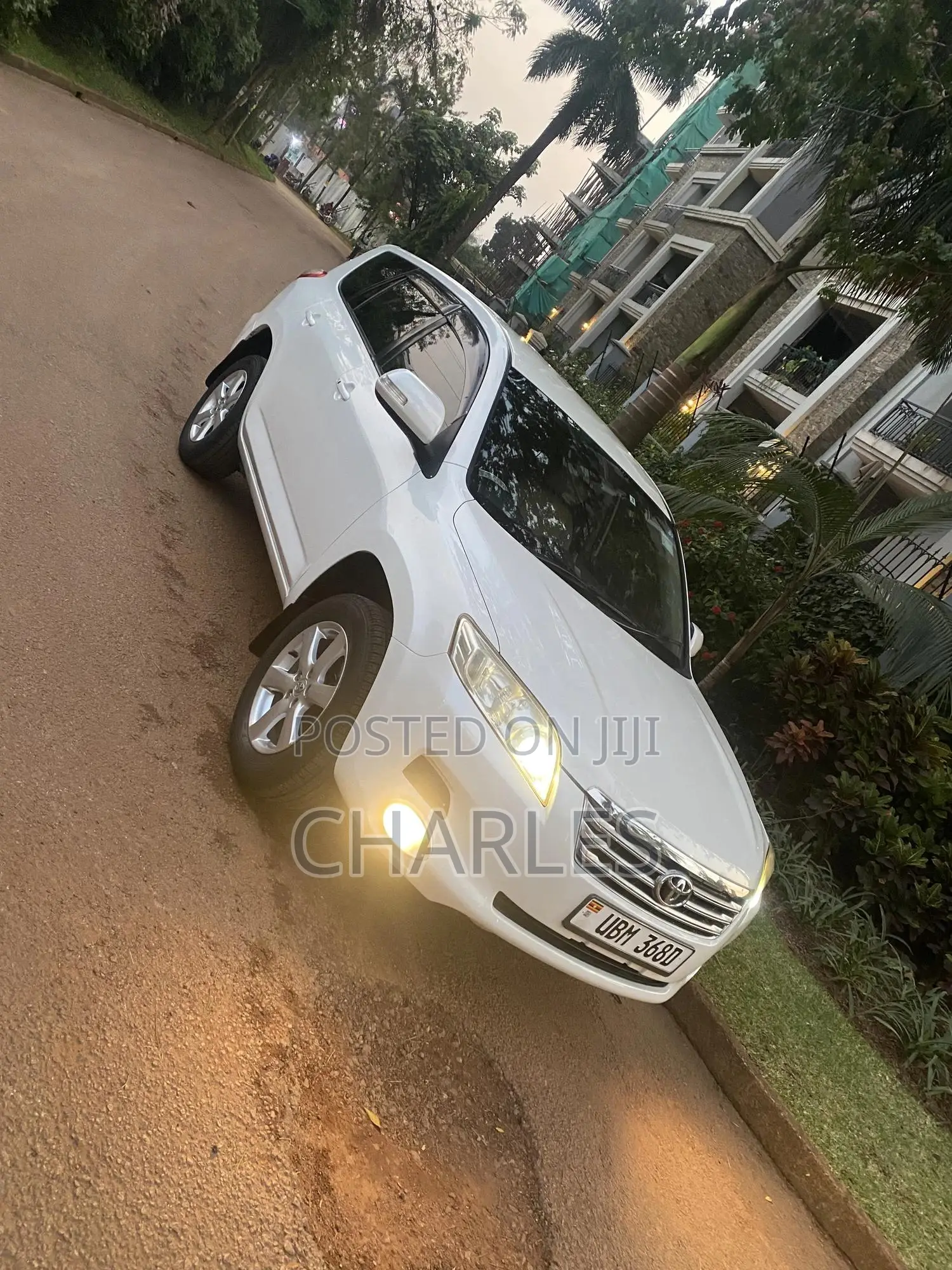 Toyota Vanguard 2009 White