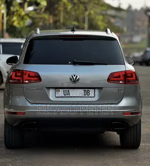 Volkswagen Touareg V6 Executive AWD 4MOTION 2015 Silver