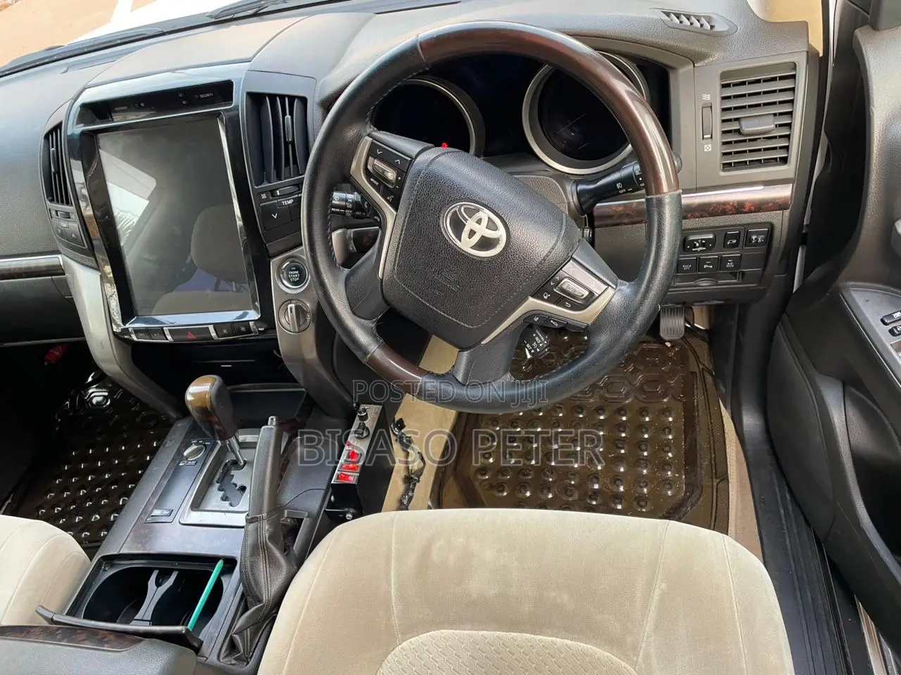 Toyota Land Cruiser 2015 White