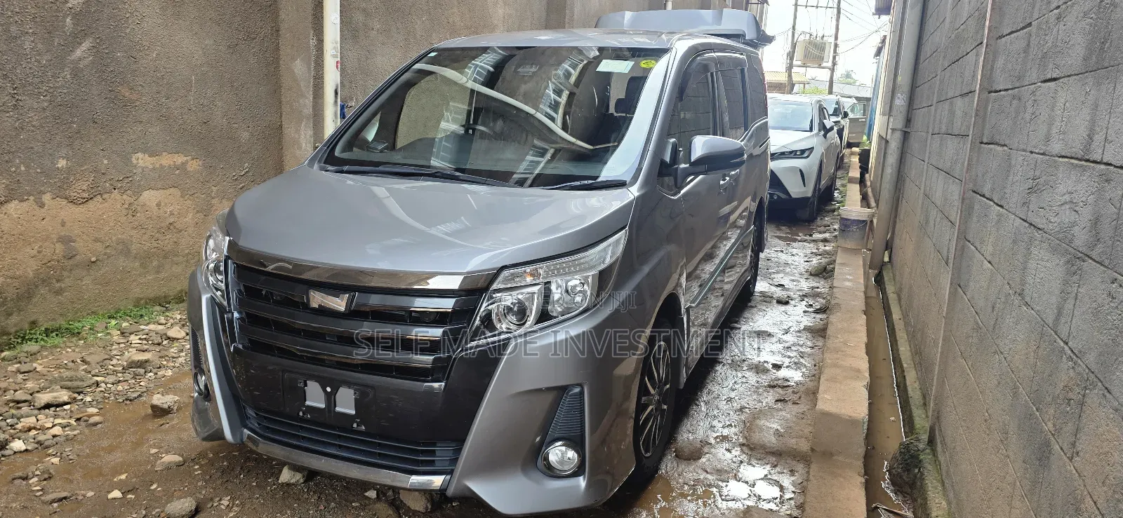 Toyota Noah 2017 Gray