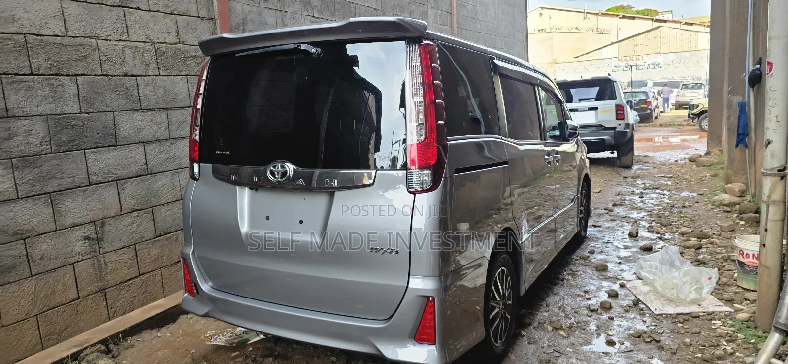Toyota Noah 2017 Gray
