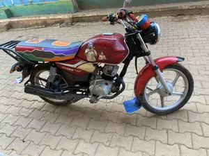 TVS HLX 125 2021 Red