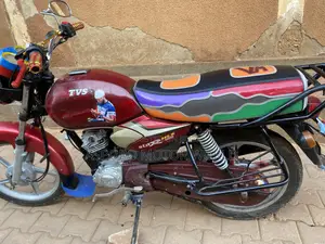 TVS HLX 125 2020 Red