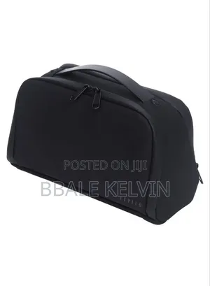 Levelo Oslo Pouch Toiletry Bag / Multiple Compartment
