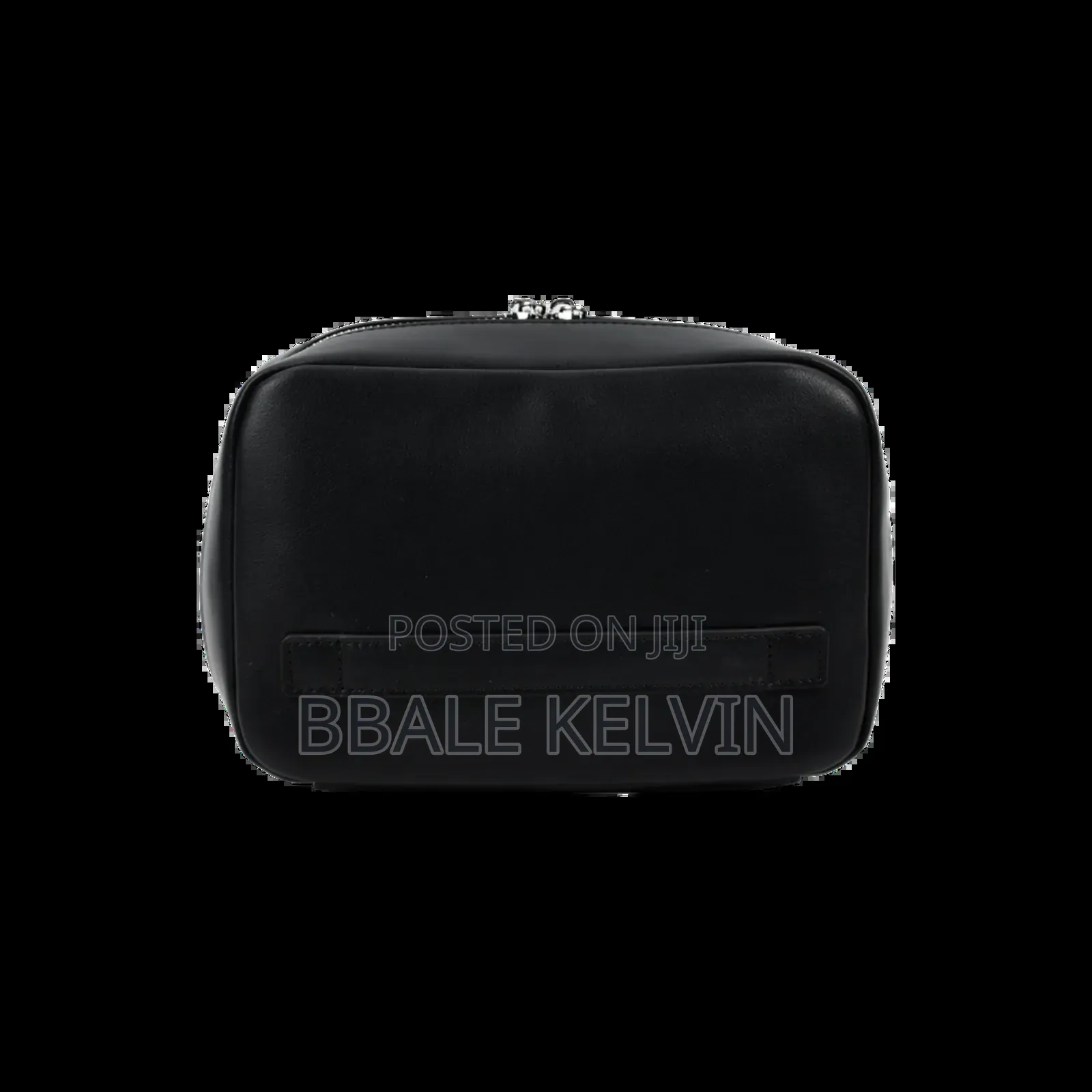 Levelo Pochette Pouch / Ample Space / Pouch / Multiple Compartments