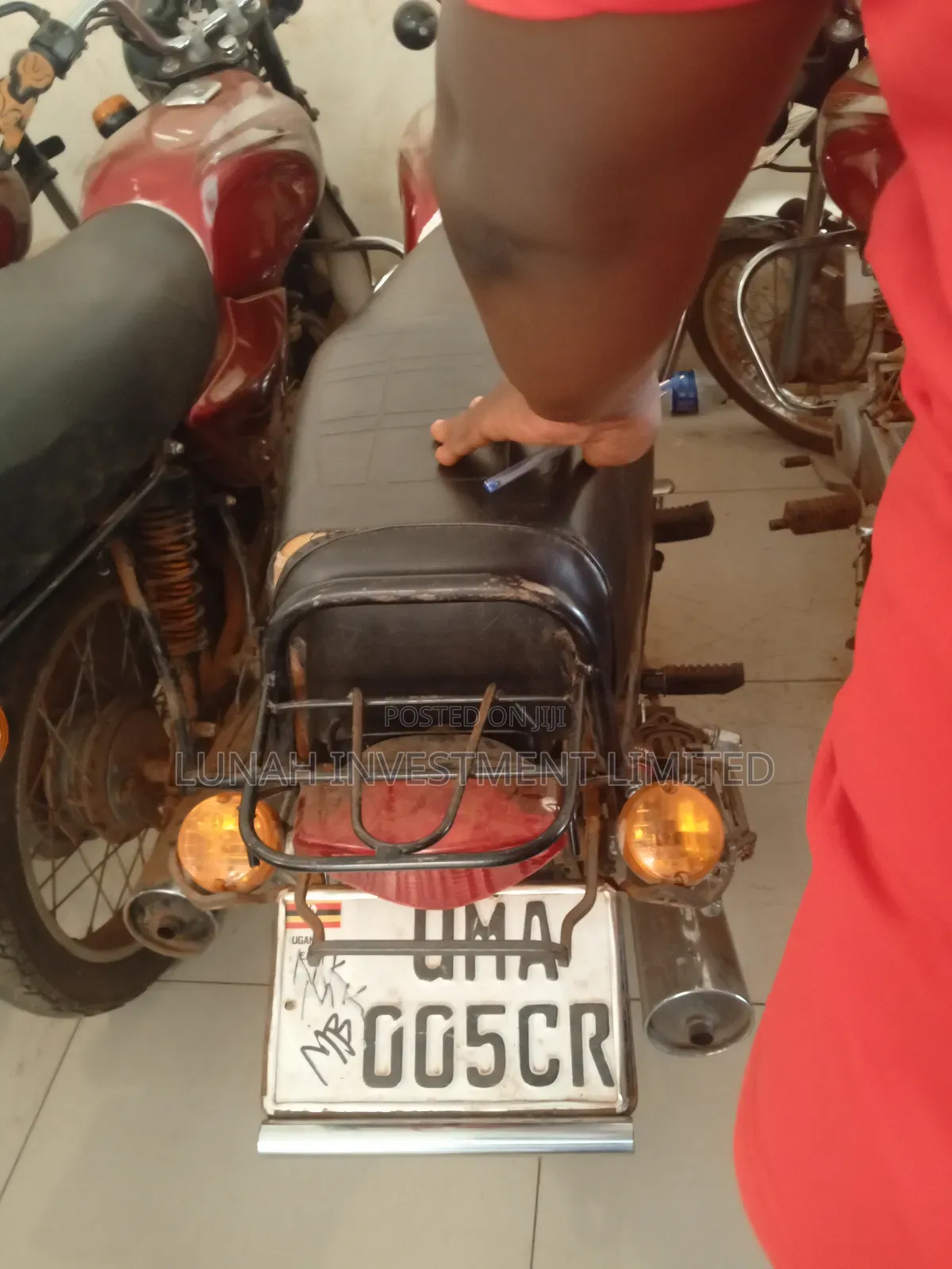 Bajaj Boxer 100 2025 Red