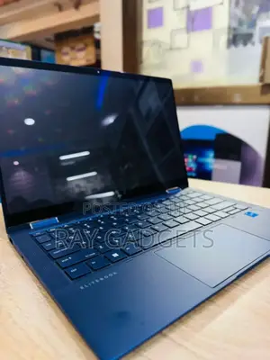 New Laptop HP Dragonfly Folio 16GB Intel Core I5 SSD 512GB