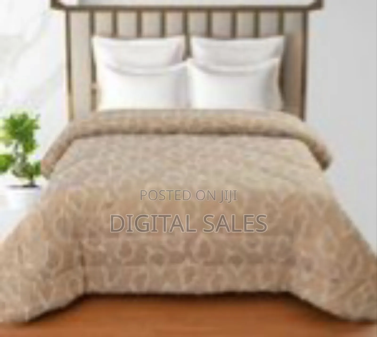 Quilted Comforter / Duvet With Leaf Embroidery - Multicolor