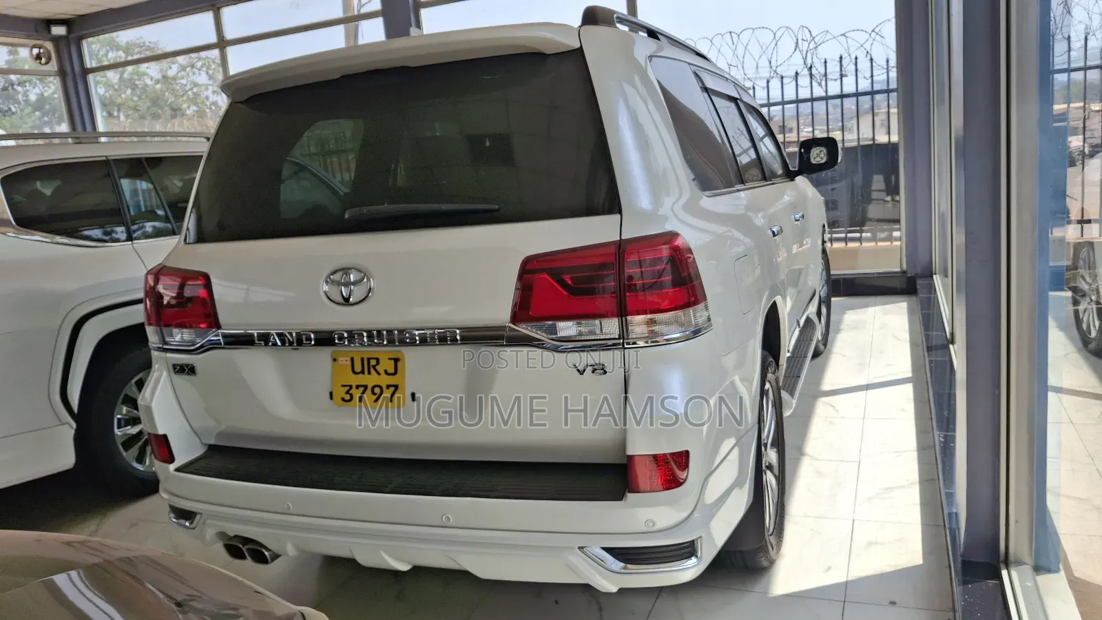 Toyota Land Cruiser 4.6 V8 ZX 2017 White
