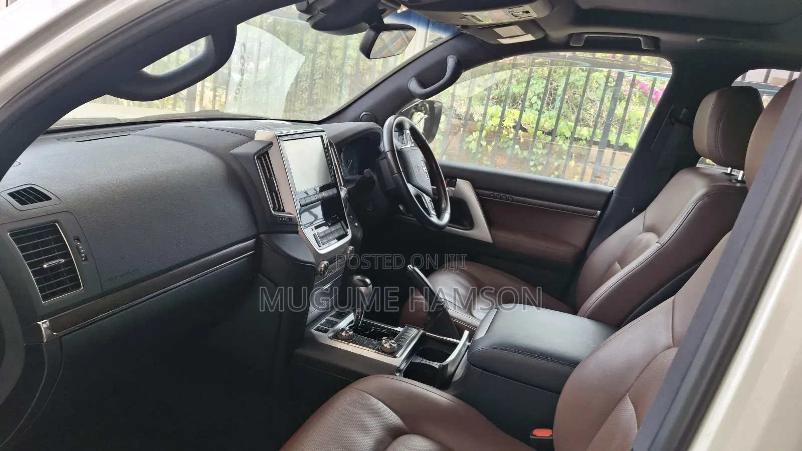 Toyota Land Cruiser 4.6 V8 ZX 2017 White