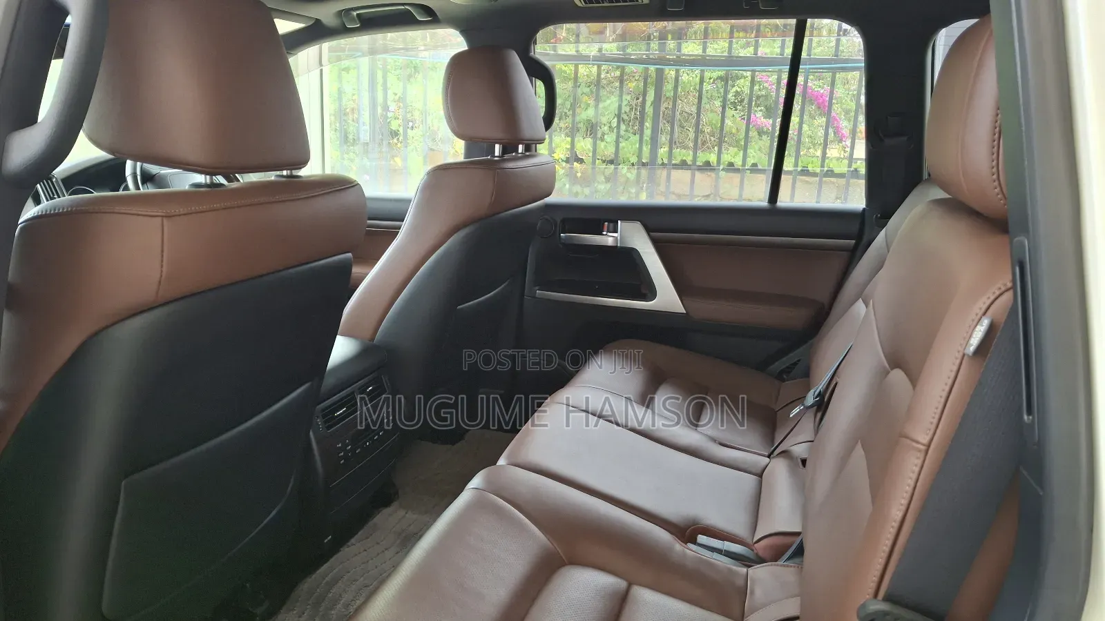Toyota Land Cruiser 4.6 V8 ZX 2017 White