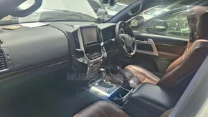 Toyota Land Cruiser 4.6 V8 ZX 2018