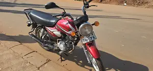 TVS HLX 125 2023 Red