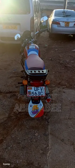 Bajaj Boxer 125 2024 Red