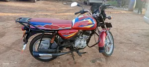 Bajaj Boxer 125 2024 Red