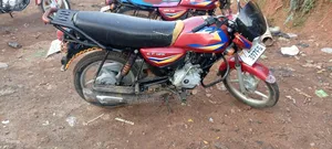 Bajaj Boxer 125 2024 Red
