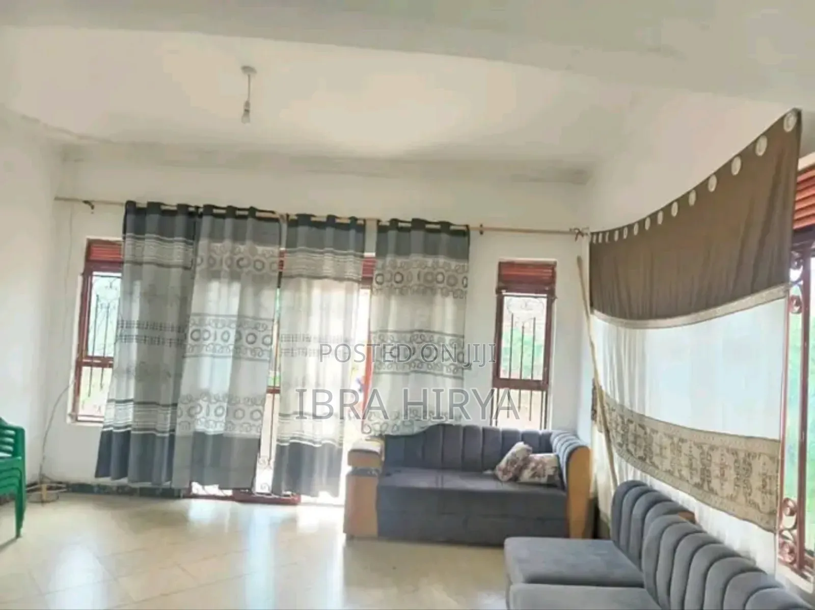 3bdrm Bungalow in Central Division for sale