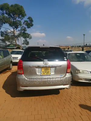 Toyota Wish 2004 Gray