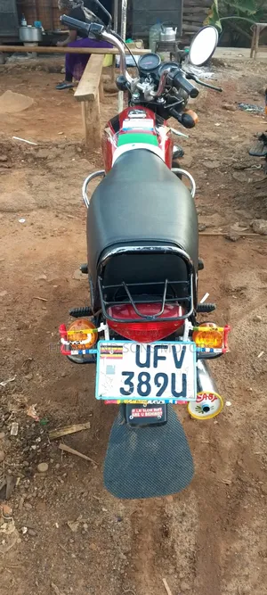 Bajaj Boxer 2023 Red