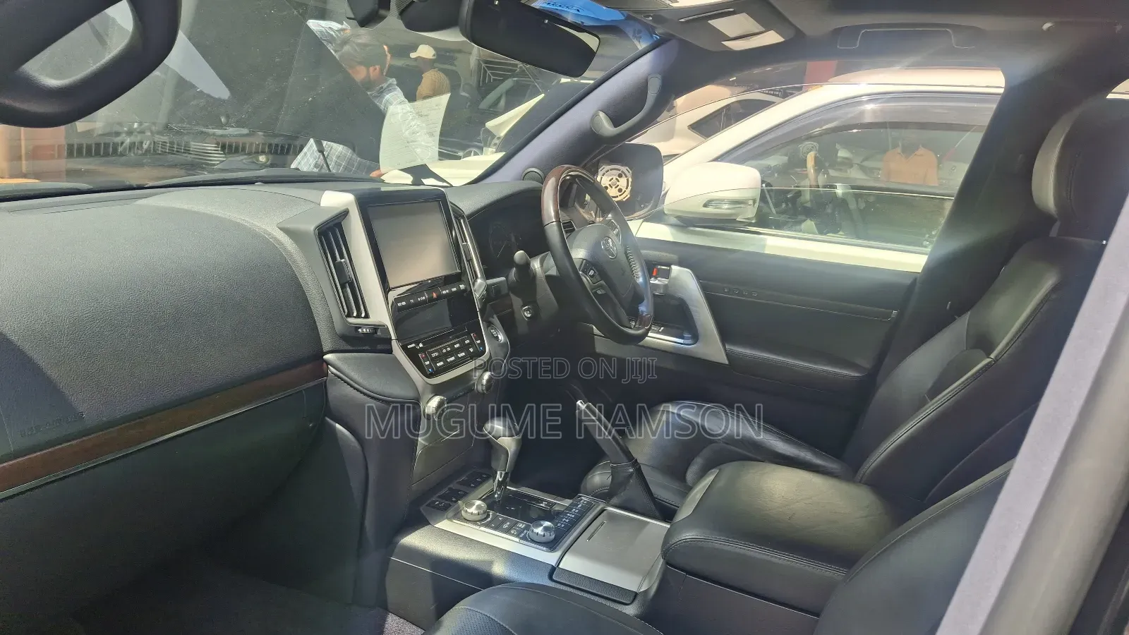 Toyota Land Cruiser 4.6 V8 ZX 2019 Black