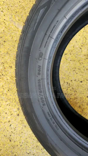 205/60r16 Dunlop a Few Weeks Used