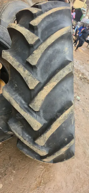 18.4r30 Used Tractor Tyre With Good Treads