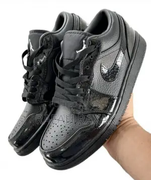 Original Nike Air Jordan 1 Low Se “Black Patent” Sneakers