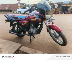 Bajaj Boxer 125 2023 Red