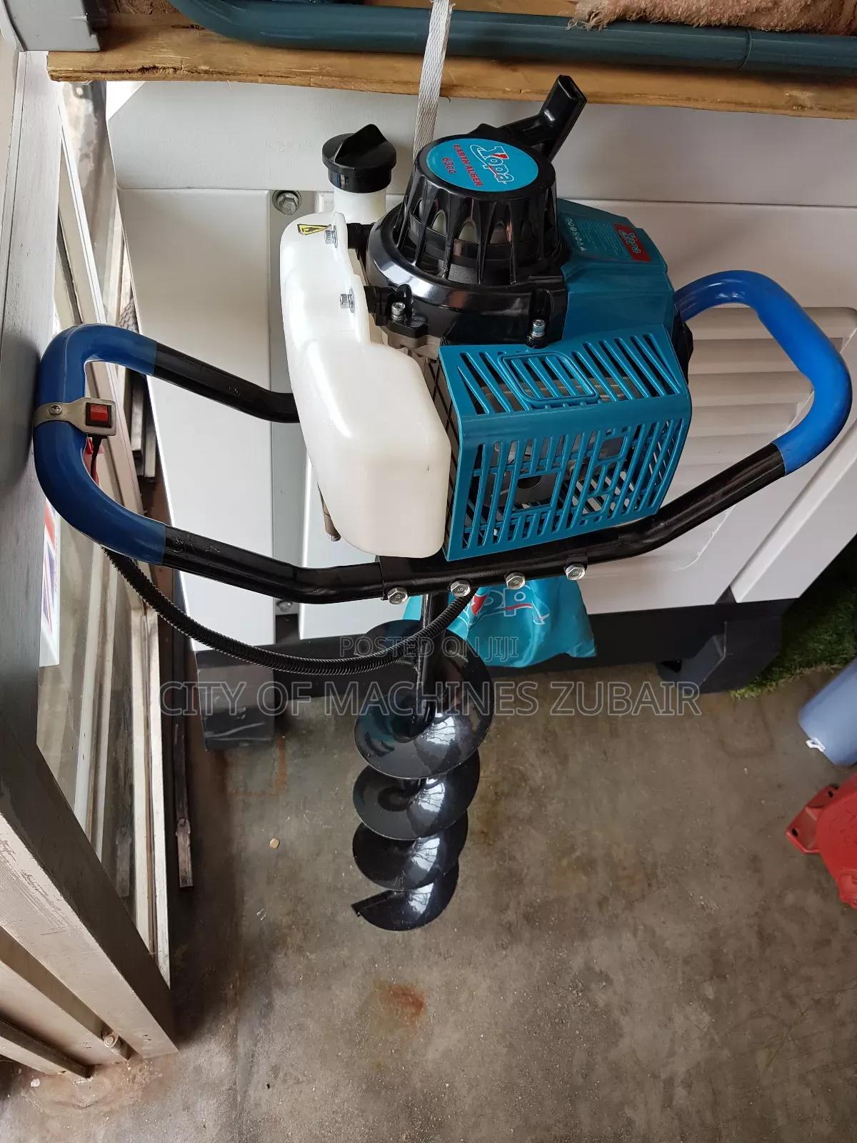 Gasoline Earth Auger