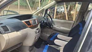 Toyota Noah 2.0 AWD (8 Seater) 2004 Silver