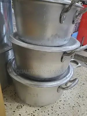 3 Pieces Handle Pans
