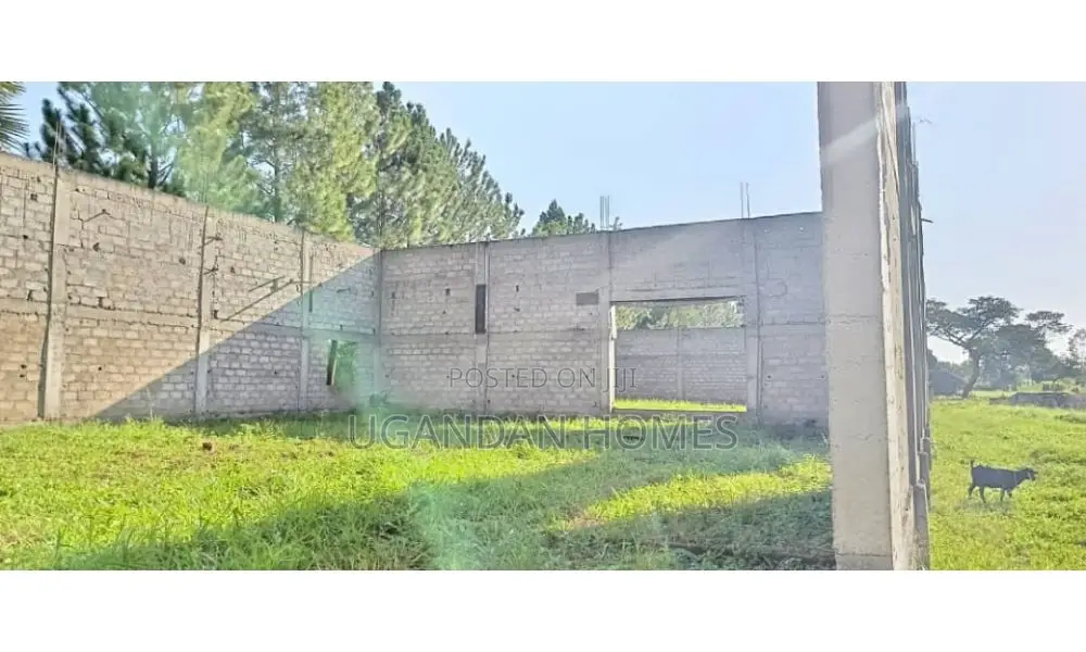6 Acres of Land in Dokolo With Incomplete Warehouse