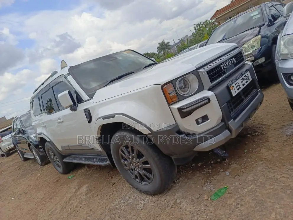 Toyota Land Cruiser Prado 2024 White