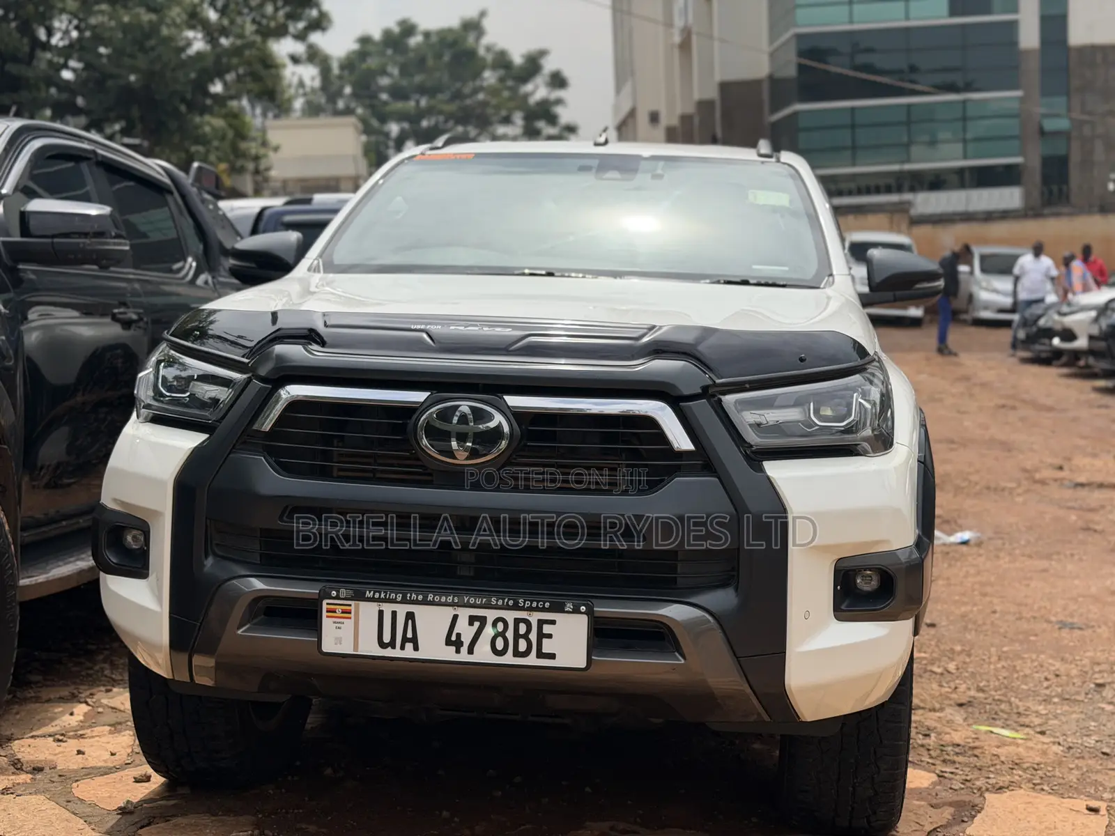Toyota Hilux 2020 White