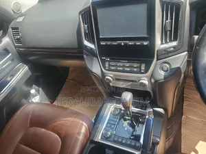 Toyota Land Cruiser 2016 Black
