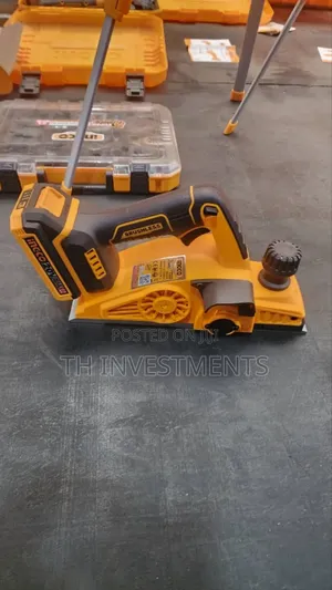 Ingco 20v Cordless Planer 82mm Crli20401