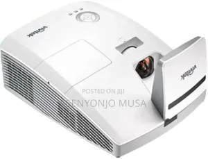 Vivitek Dw770ust Ultra Short Throw Projector – 3500 Lumens Wxga