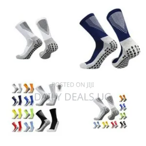 Performance Anti-Slip Athletic Socks With Grips - Multicolor