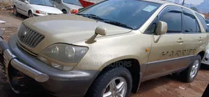 Toyota Harrier 2001 Gold