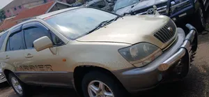 Toyota Harrier 2001 Gold