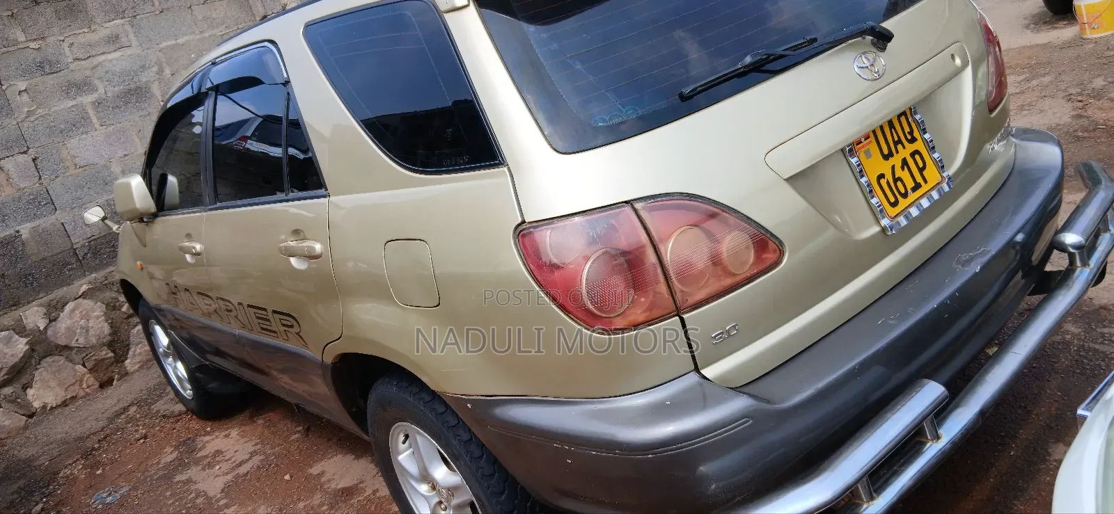 Toyota Harrier 2001 Gold