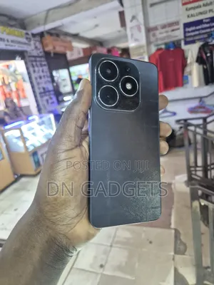 Tecno Spark 20 128 GB Black