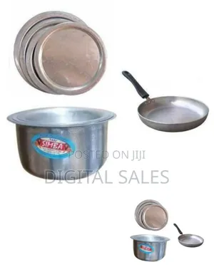 9 Pieces Set of Aluminum Saucepans With Lids and a Frying Pan