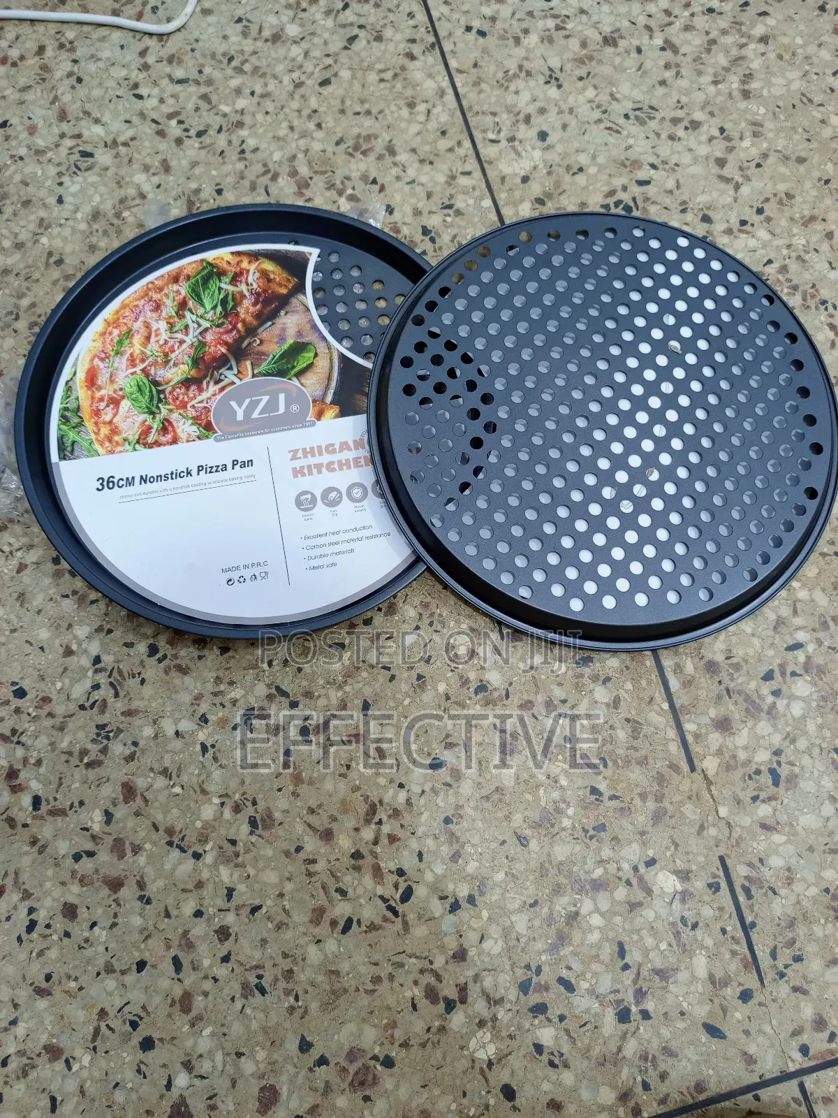 Nonstick Pizza Pan.