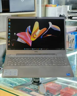 New Laptop Dell Vostro 3500 8GB Intel Core i5 HDD+SSD 256GB