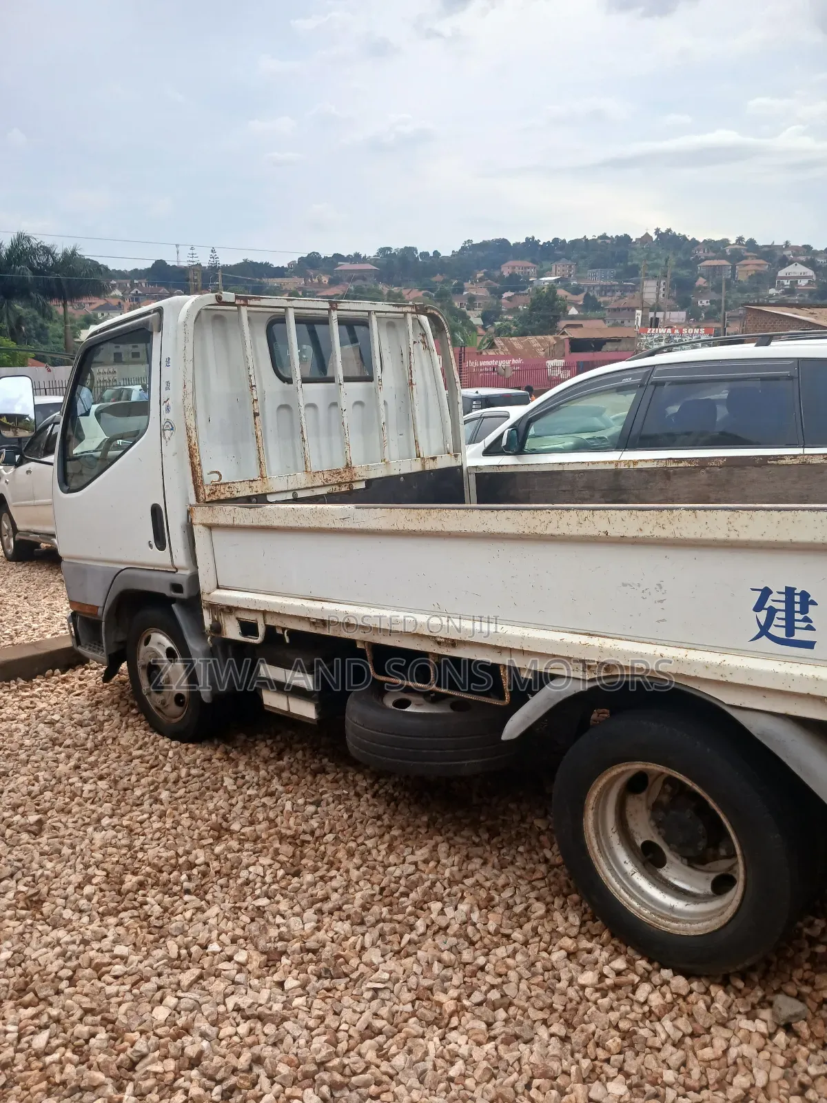 Mitsubishi Canter 2006 White