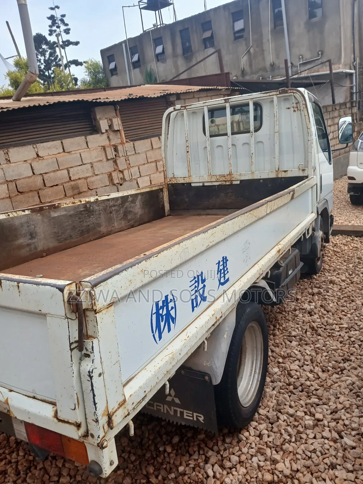 Mitsubishi Canter 2006 White