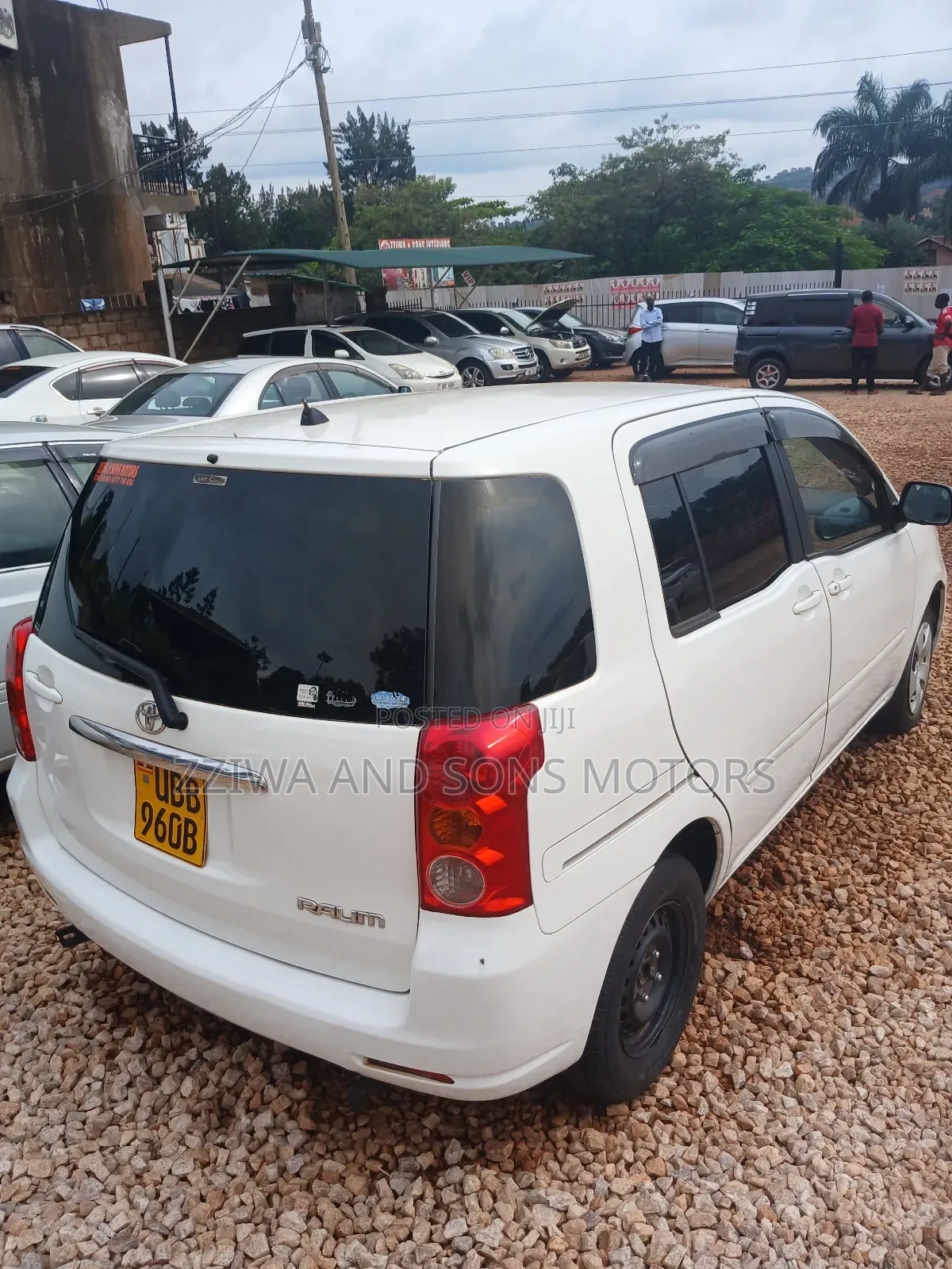 Toyota Raum 1.5 AWD 2010 White