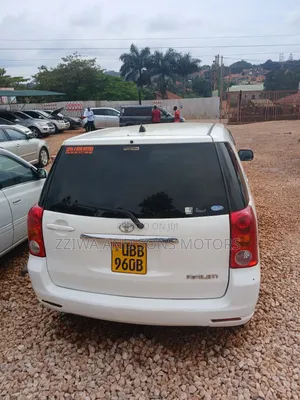 Toyota Raum 1.5 AWD 2010 White