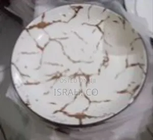 6 Piece Set of Ceramic Dinner Plates With Marble Effect